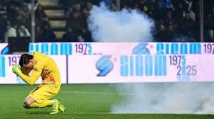 杰克逊在采访中谈到他年轻时朋友们总叫他内马尔：