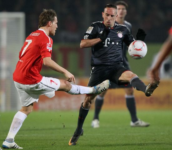 对阵河床的 对阵河床的