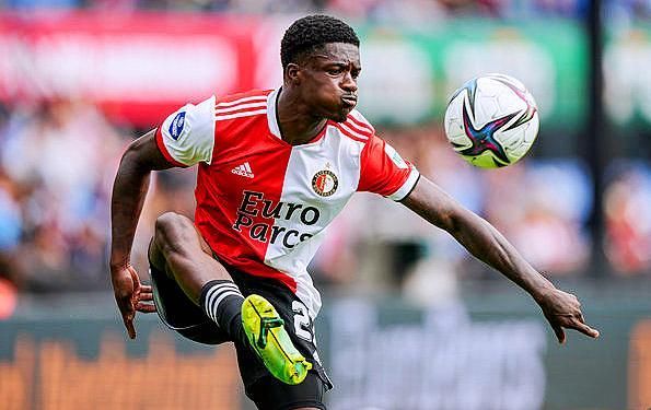 而迪巴拉正 而迪巴拉正