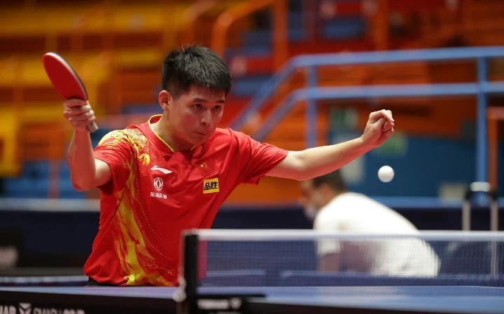 国足需要更 国足需要更